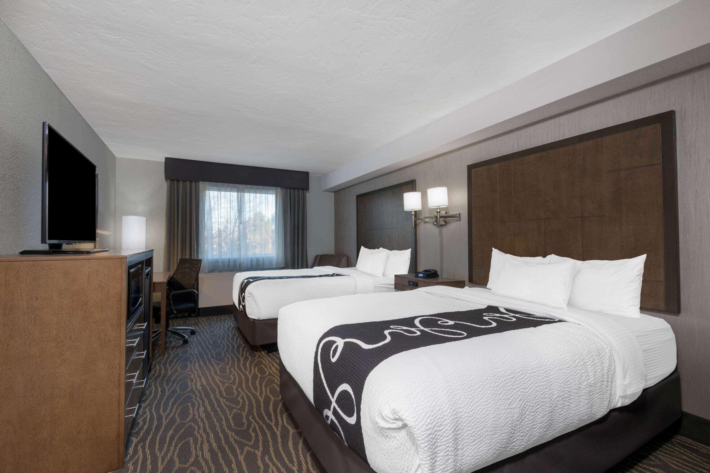 Готель La Quinta By Wyndham Anchorage Airport Екстер'єр фото