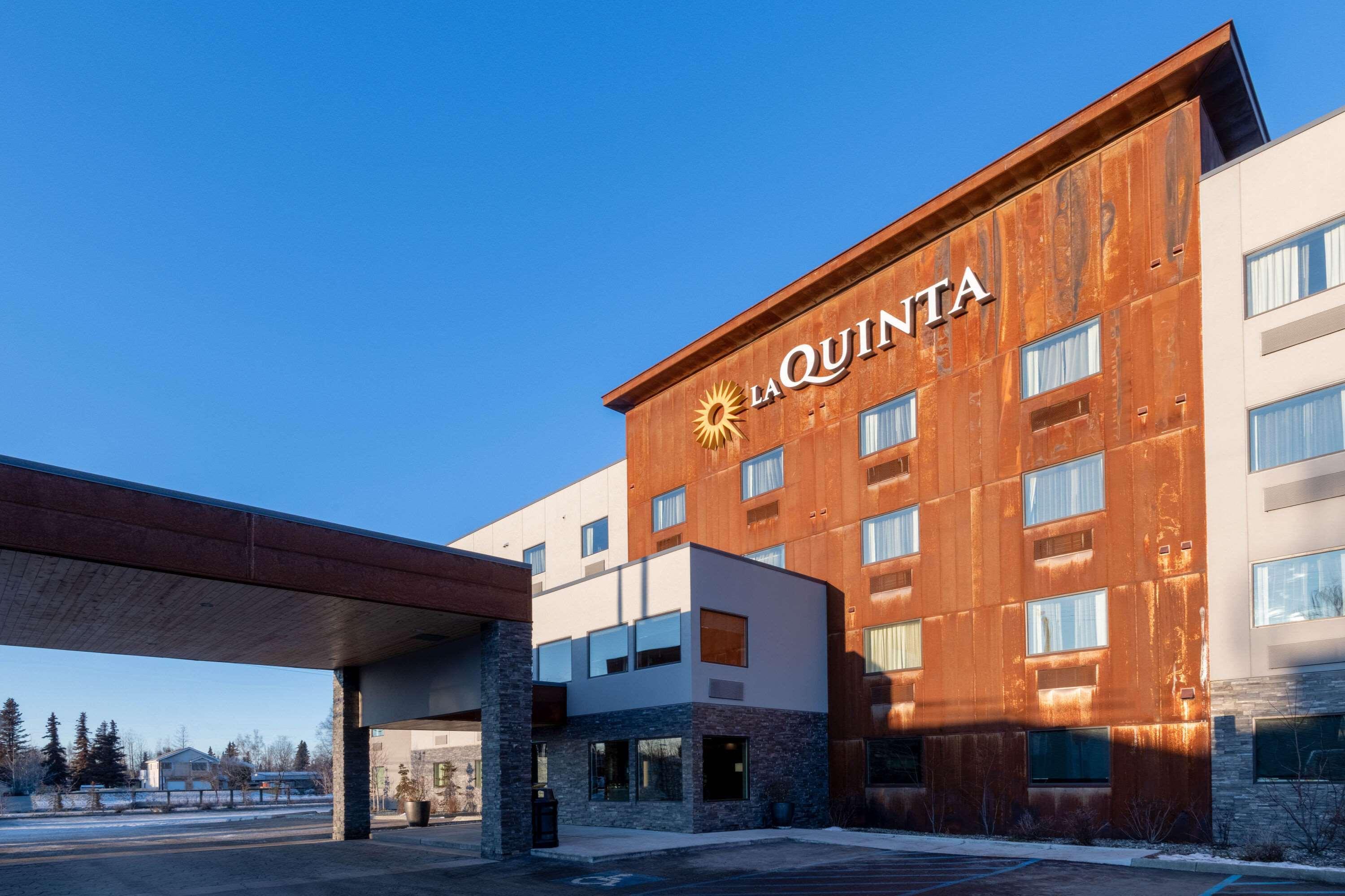 Готель La Quinta By Wyndham Anchorage Airport Екстер'єр фото