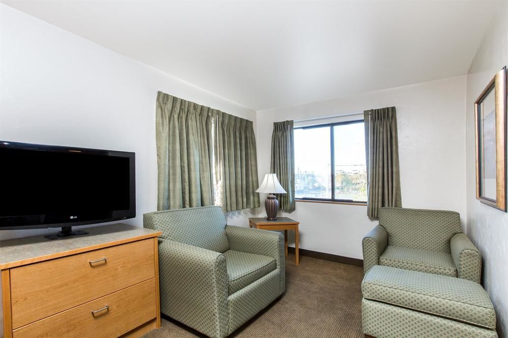 Готель La Quinta By Wyndham Anchorage Airport Екстер'єр фото